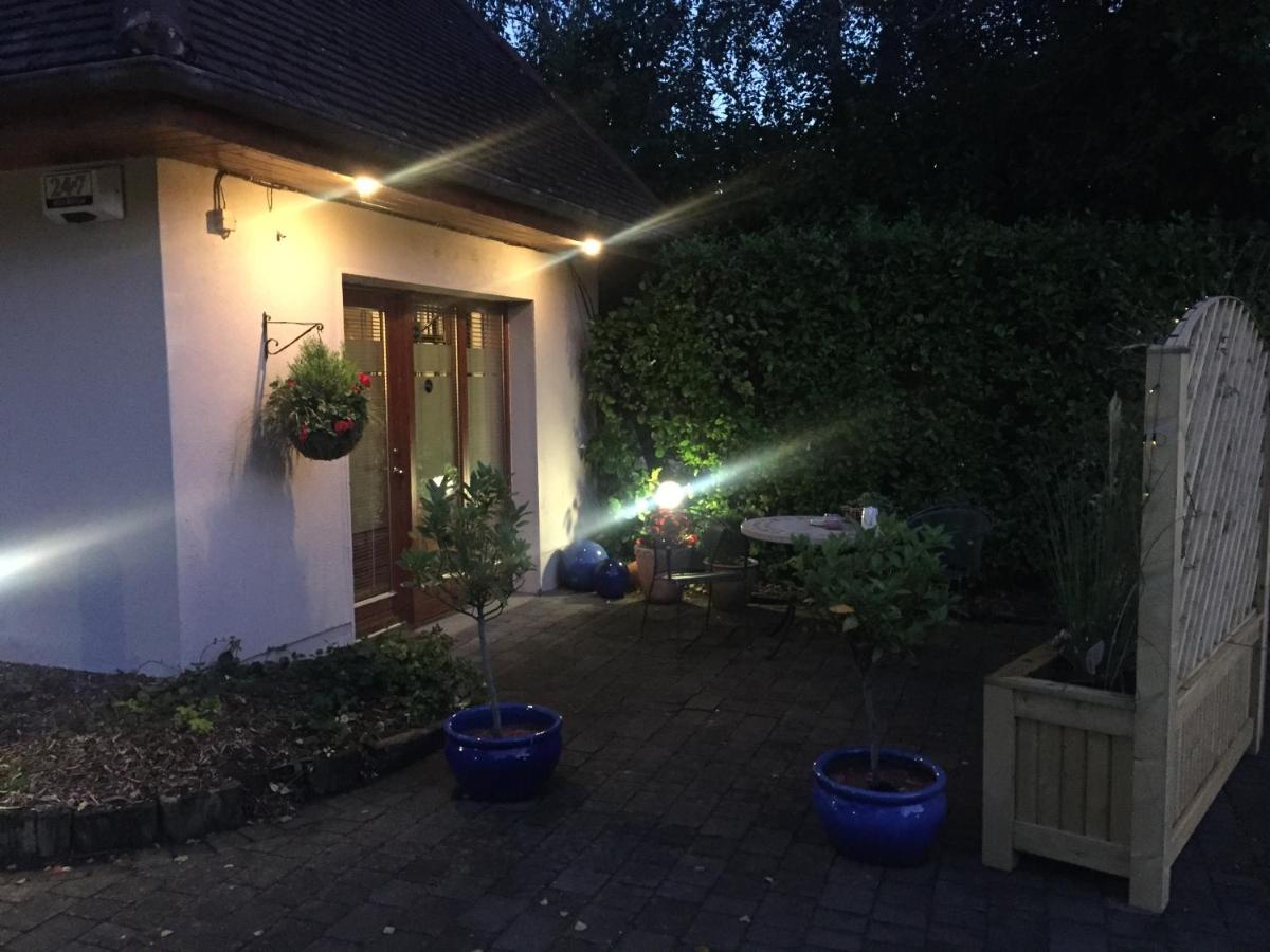 The Lodge At Bodenlodge Malahide Exterior photo